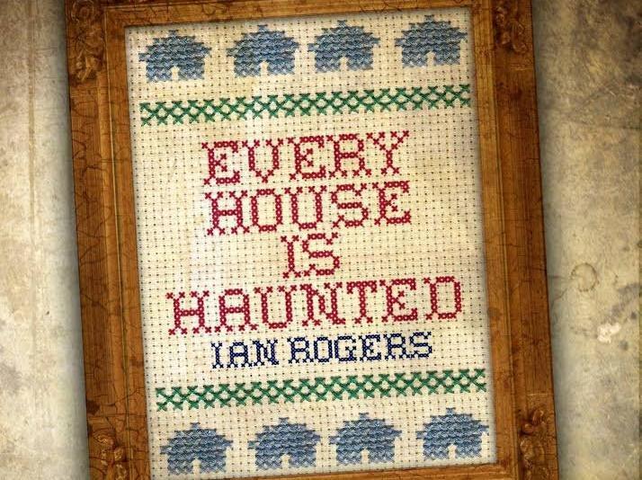 Корин Харди (Проклятие монахини) снимет для Netflix фильм-антологию по сборнику рассказов Йена Роджерса «В каждом доме есть призраки»
