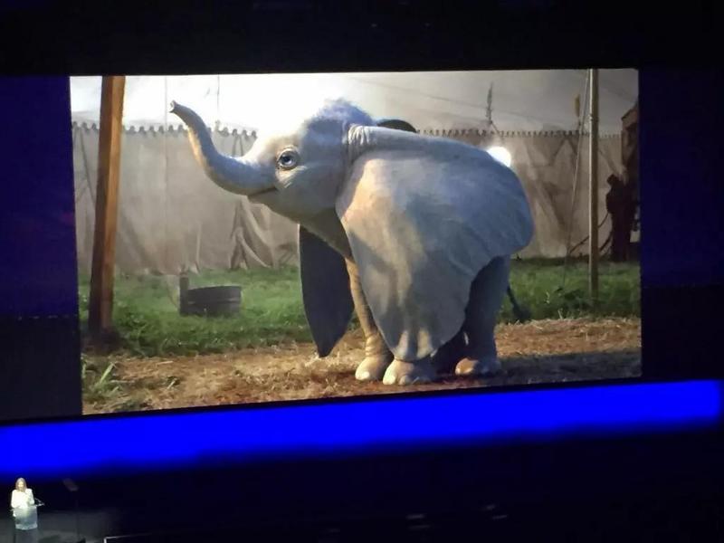 Слоненок из фильма Dumbo Тима Бёртона