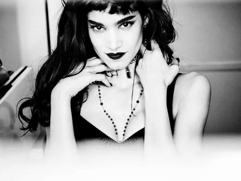 София Бутелла в фотосессии немецкого фотографа Эллен фон Унверт