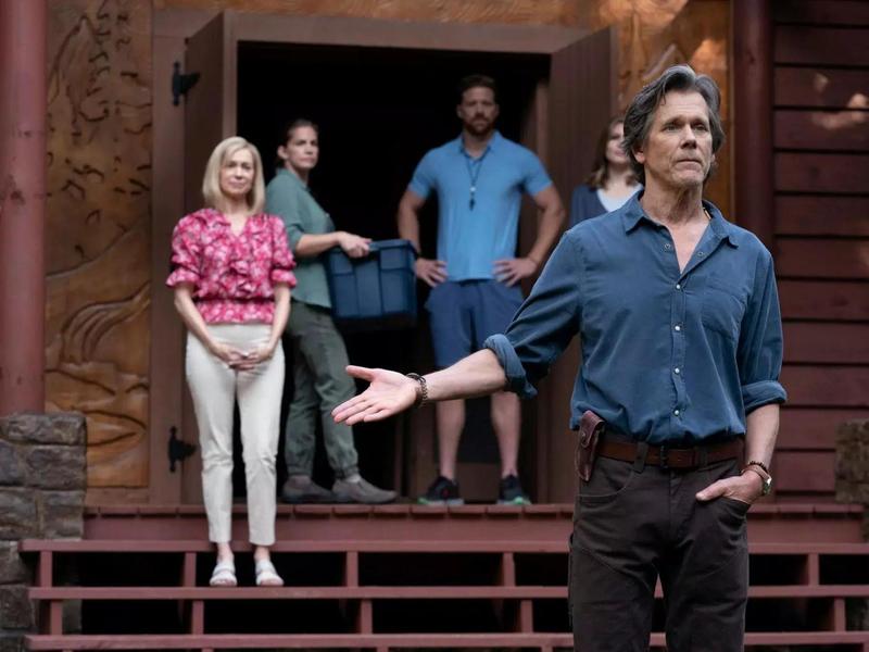 Первый кадр из полнометражного слэшера «They/Them» от режиссера «Страшных сказок» Джона Логана с Кэвином Бейконом в главной роли