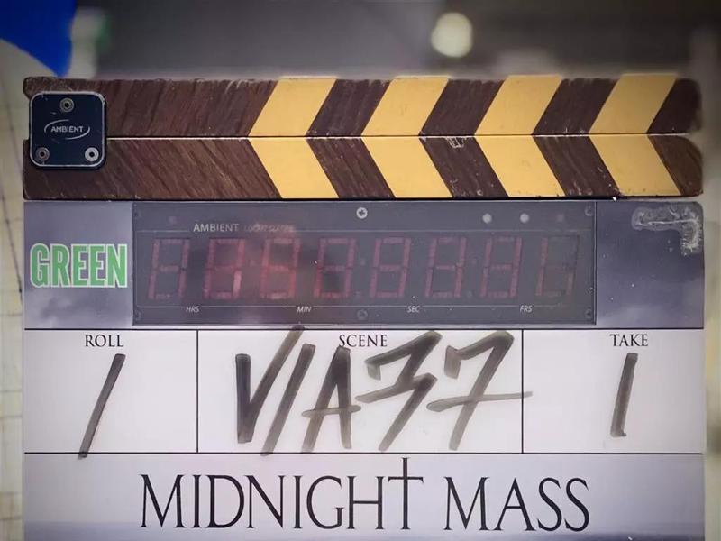 Майк Флэнеган приступил к съемкам нового сериала ужасов для Netflix — «Midnight Mass»