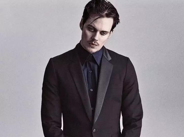 Готичный Билл Скарсгард в GQ