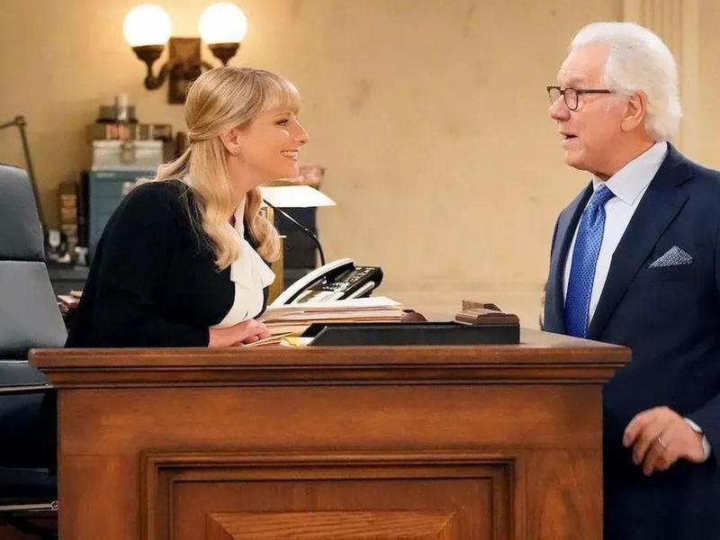 Первый кадр из сиквела юридического комедийного шоу «Night Court», выходившего с 1984 по 1992 годы, заказанного каналом NBC