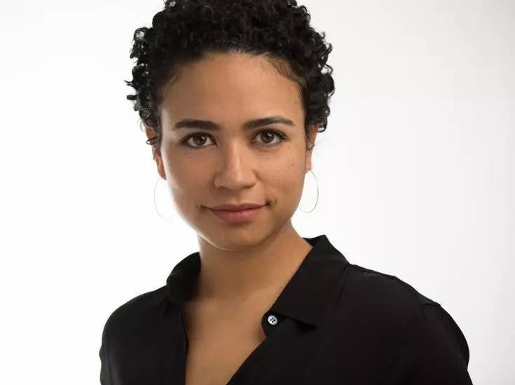 Лорен Ридлофф сыграет в 9 сезоне сериала «Ходячие мертвецы» опытную выживальщицу, Персонаж глухонемой и общается с помощью языка жестов