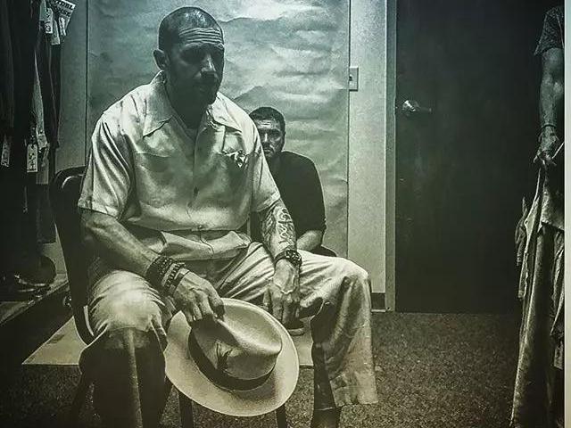 Том Харди в образе Аль Капоне на съемках « Fonzo»