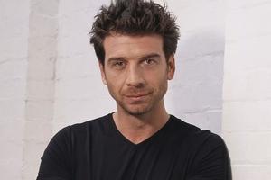 Nick Knowles