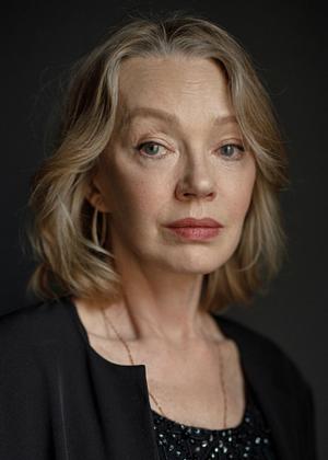 Елена Попова