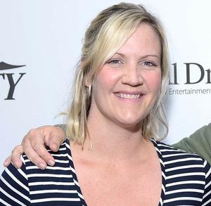 Lizzie Molyneux-Logelin