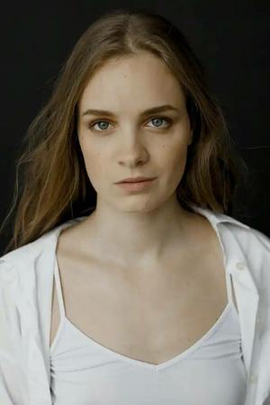 Анна Завтур