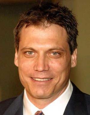 Holt McCallany