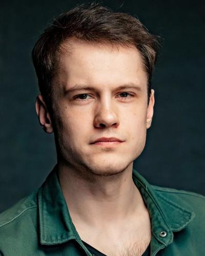 Антон Кутынов