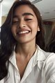 Vivoree Esclito