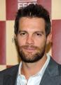 Geoff Stults