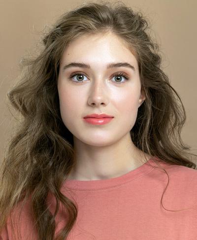 Алёна Долголенко