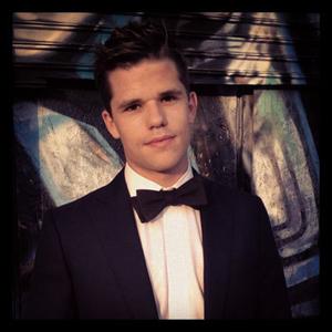 Charlie Carver