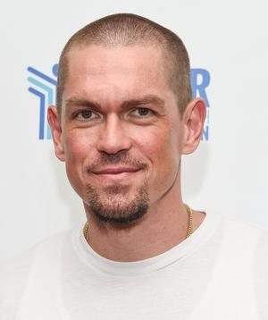 Steve Howey