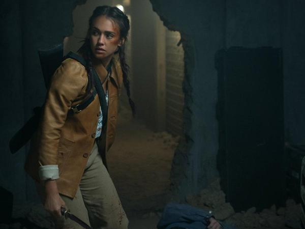 Джессика Альба в роли боевой спецназовки в боевике «Trigger Warning», который выйдет на Netflix 21 июня