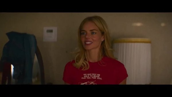 Трейлер боевика «Carolina Caroline» с Самарой Уивинг и Кайлом Галлнером