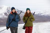 Новые кадры со съемок третьего сезона детективного сериала «Дежурство» с Сюранной Джоунс и Роуз Лесли