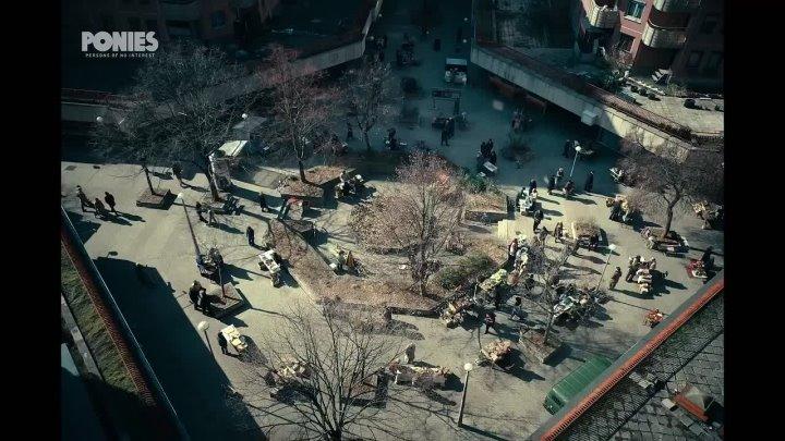 Трейлер новой шпионской клюквы «Пони», стартующей на Peacock 15 января